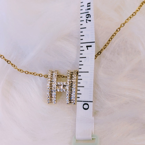 NWOT Gold & Diamond "H" Fashion Necklace - Picture 7 of 8